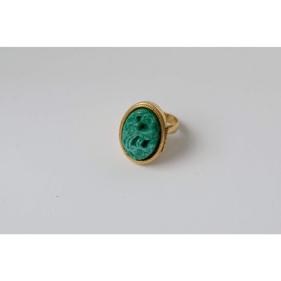 Vintage Avon Ring Carved Lucite Imitation Jade Perfume Poison Ring - Picture 4 of 8